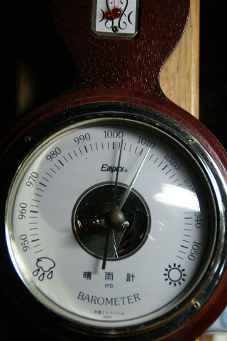 気圧計_e0166355_421345.jpg