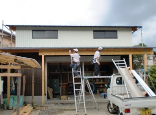 農舎 もうすぐ完成_f0163105_19184461.jpg