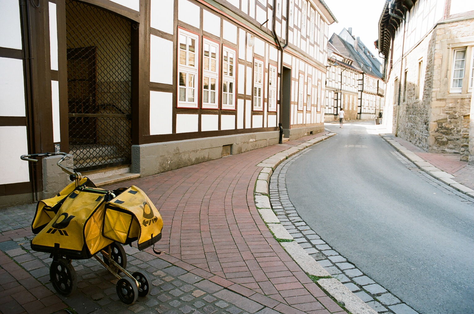 木組み街道をゆく　　Goslar から　Ｈｉｌｄｅｓｈｅｉｍへ、_e0134658_239399.jpg