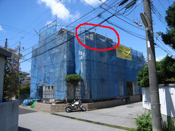一つ屋根の下に_d0031378_10214095.jpg