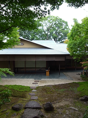 100902 豊田市美術館-童子苑-_b0129659_8385078.jpg