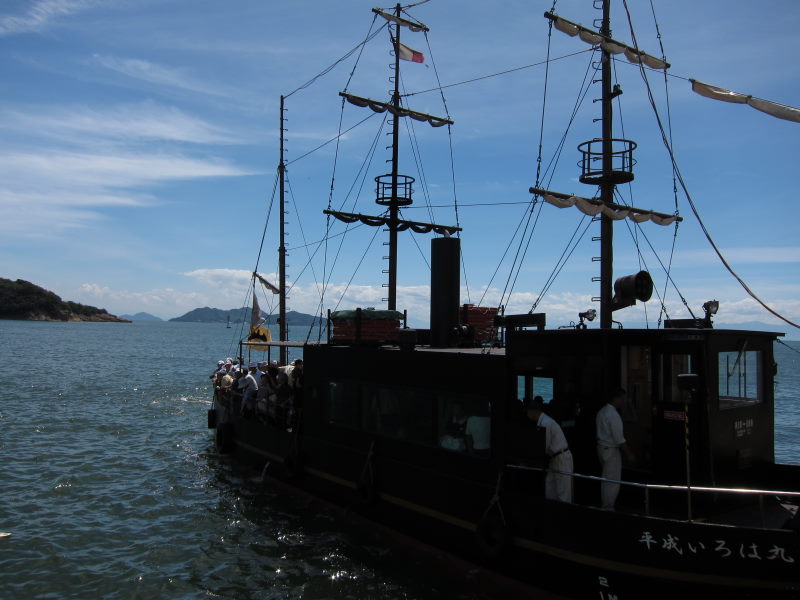 かつての繁栄の跡がそのまま残る歴史情緒あふれる街・鞆の浦ー2010夏・青春18切符の旅②_e0138081_19473948.jpg