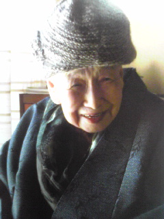 100歳の詩人_d0085018_2322730.jpg