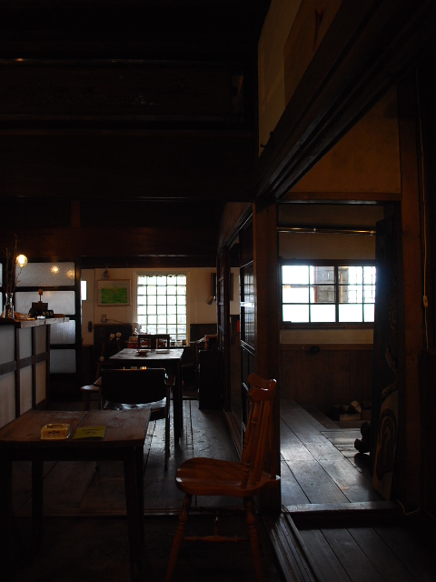 函館弥生町のギャラリー三日月(函館の建築紹介)_f0142606_20291354.jpg