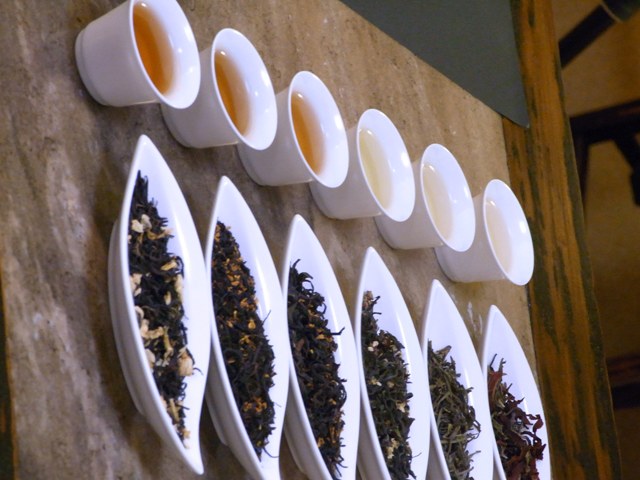 「馨華品茶会」を開催、_f0070743_22401720.jpg