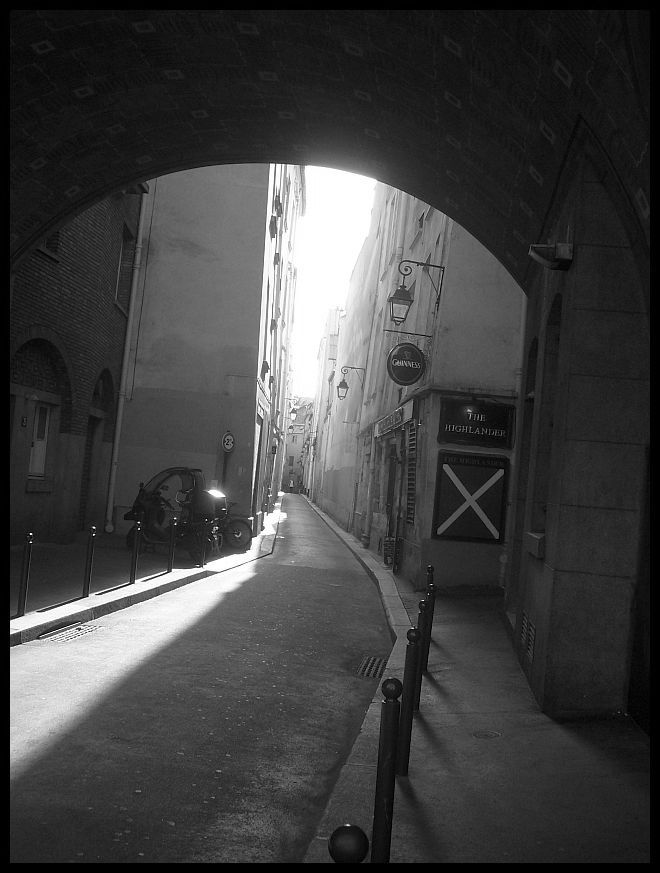散歩 気温が上がったパリの街角から 9月5日 Paris フランス落書き帳 散歩 気温が上がったパリの街角から 9月5日 Paris フランス落書き帳