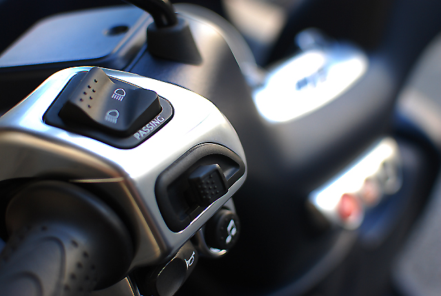 PIAGGIO MP3 hybrid_d0099181_2117196.jpg