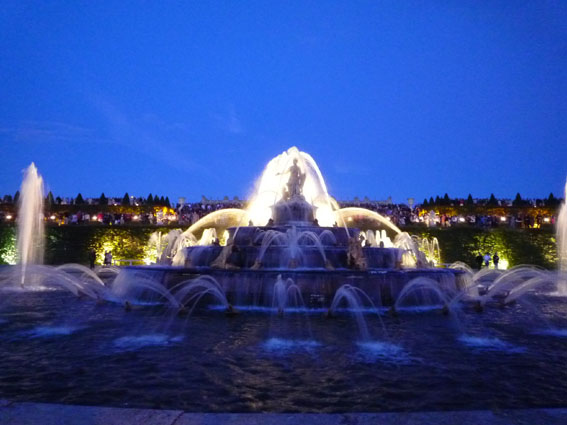 夜のベルサイユ宮殿 パリ案内 Coaki Paris