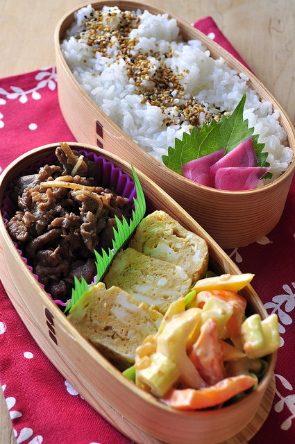 しぐれ煮と野菜のキムマヨ和え弁当_b0171098_7512536.jpg