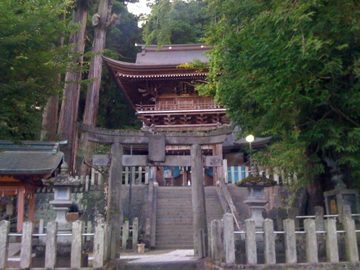 早朝の小国両神社_c0052304_5552797.jpg