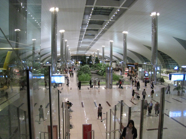 ドバイ国際空港　Dubai International Airport_b0199464_16513496.jpg