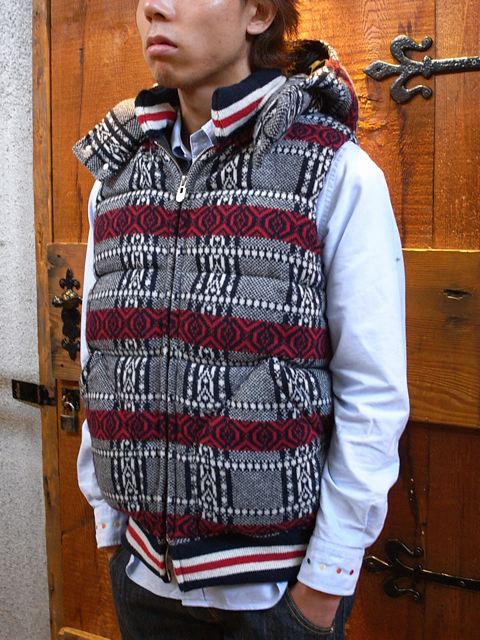 White Mountaineering JACQUARD DOWN VEST !_c0079892_19241693.jpg