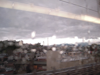 帰ってきたので――_e0033570_22103381.jpg