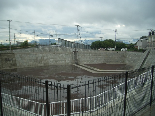 完成後初めての大雨?青葉台調整池_f0141310_5285582.jpg