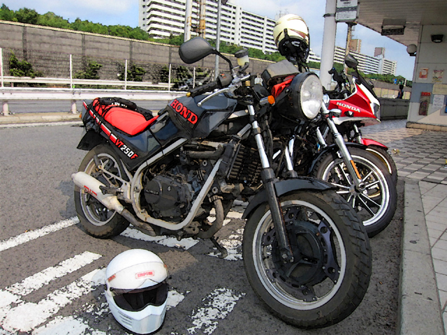 HONDA VT250F in OYAJI TOURING_e0192034_2042565.jpg