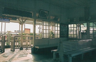 台湾鉄路管理局縦貫線 保安駅(車站)_e0030537_22514646.jpg