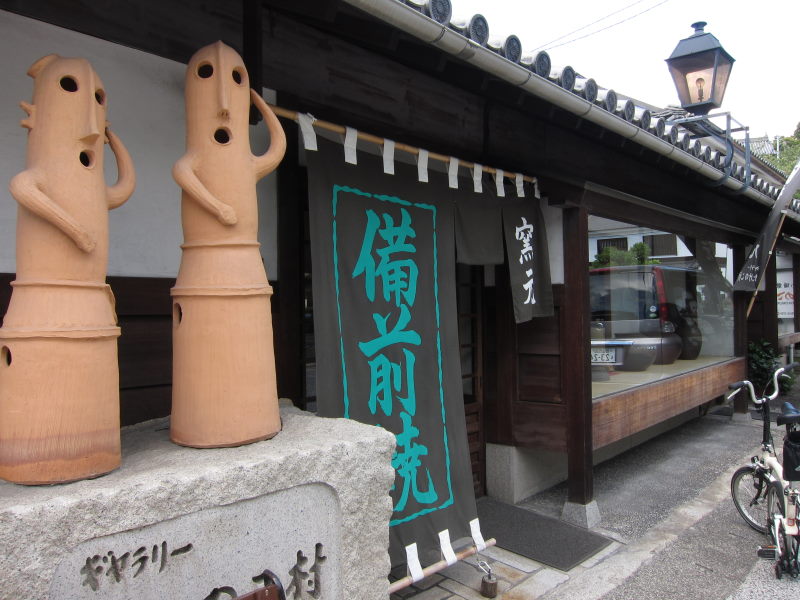 いろいろな顔を持つ倉敷・美観地区。ここでの最大の目的は．．．2010夏・青春18切符の旅⑦_e0138081_19584673.jpg