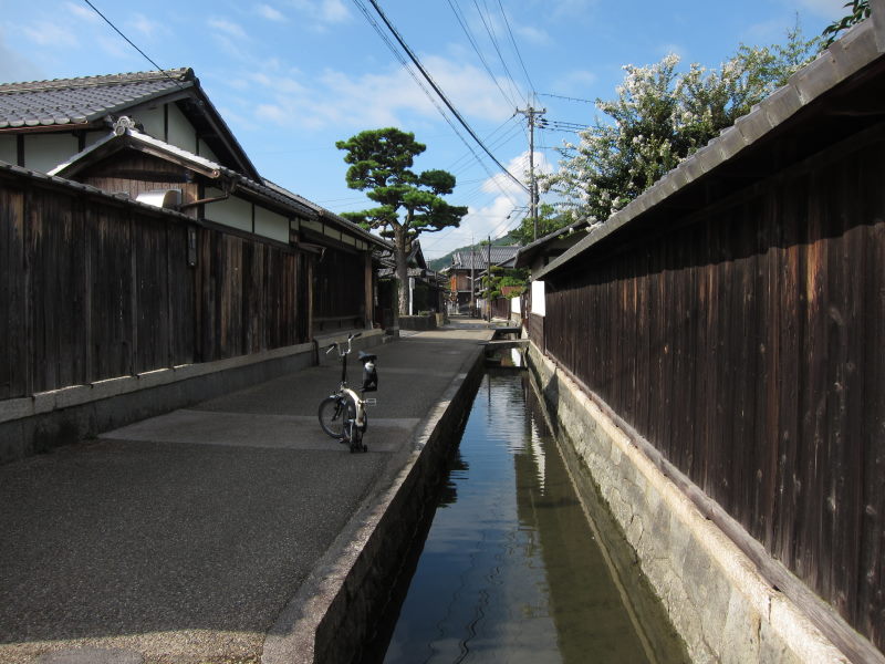 まずはここから...ノスタルジックな近江商人の町・五個荘ー2010夏・青春18切符5回目の旅①_e0138081_19335113.jpg