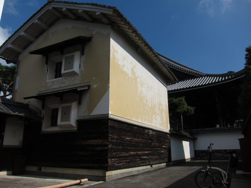 まずはここから...ノスタルジックな近江商人の町・五個荘ー2010夏・青春18切符5回目の旅①_e0138081_19401052.jpg