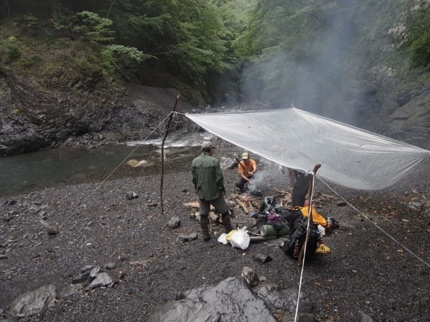 渓流歩き岩魚釣り / TENKARA fishing_e0024555_4332221.jpg