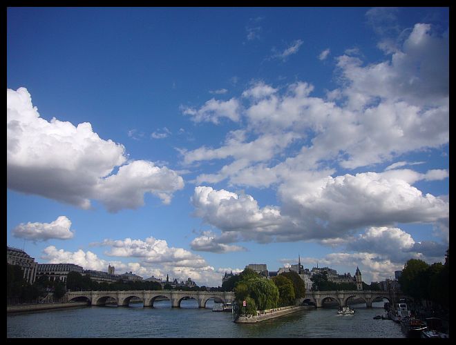 【パリの橋】ポン・ヌフ9月12日(PARIS)_a0008105_1941641.jpg