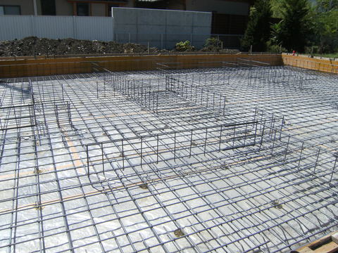 基礎工事_e0180332_12493215.jpg