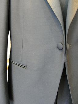 “Made in japan” ~ ウェディングも ~ 舞台は世界へ ~ “タキシード” 編_c0177259_0432749.jpg