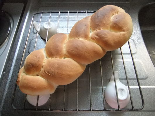 ＜イギリス菓子・レシピ＞ 三つ編みパン【Braided Bread】2_e0038047_10543699.jpg