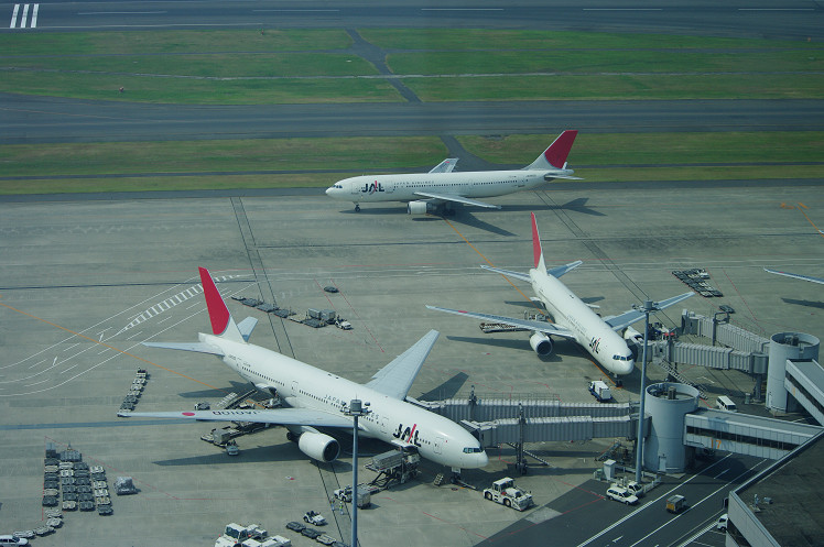 管制塔から..._f0152550_22261127.jpg