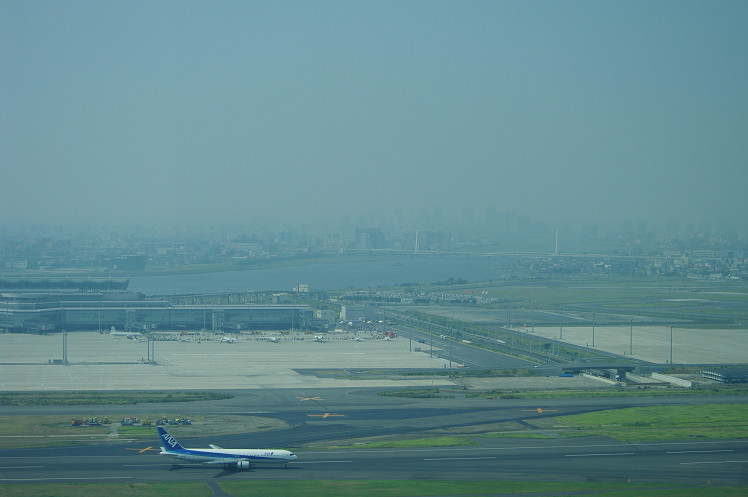 管制塔から..._f0152550_22264227.jpg