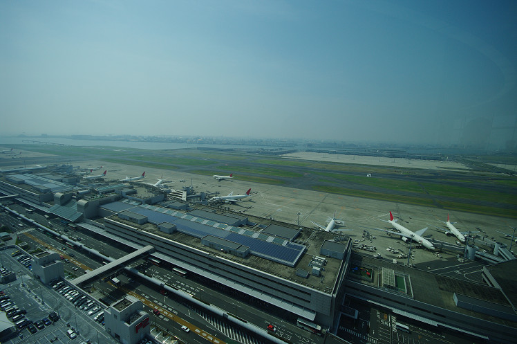 管制塔から..._f0152550_2226656.jpg