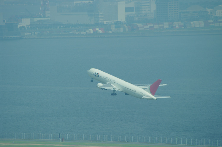 管制塔から..._f0152550_22281474.jpg
