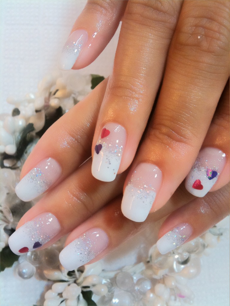白グラデーション ハートのホログラム Glitter Nails 横浜元町 ネイルサロンblog 白グラデーション ハートのホログラム Glitter Nails 横浜元町 ネイルサロンblog