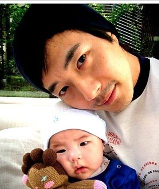 韓国芸能人、家族とのレアショット_f0158064_1551666.jpg
