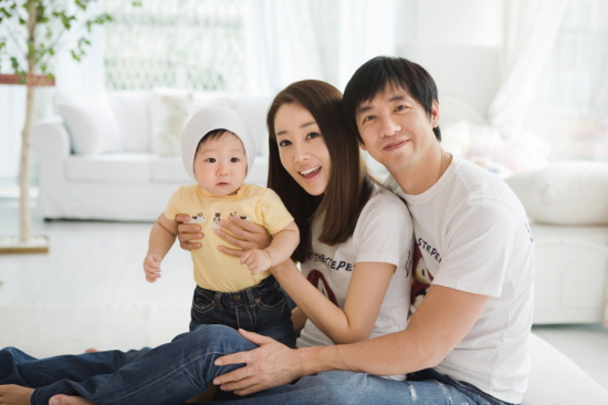 韓国芸能人、家族とのレアショット_f0158064_1565930.jpg