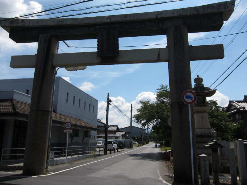 旧中山道をトレース、往時の雰囲気が色濃く残る愛知川～醒ヶ井ー2010夏・青春18切符5回目の旅②_e0138081_19193380.jpg