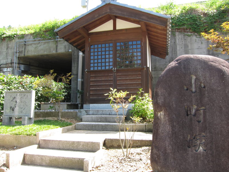 旧中山道をトレース、往時の雰囲気が色濃く残る愛知川～醒ヶ井ー2010夏・青春18切符5回目の旅②_e0138081_1926488.jpg