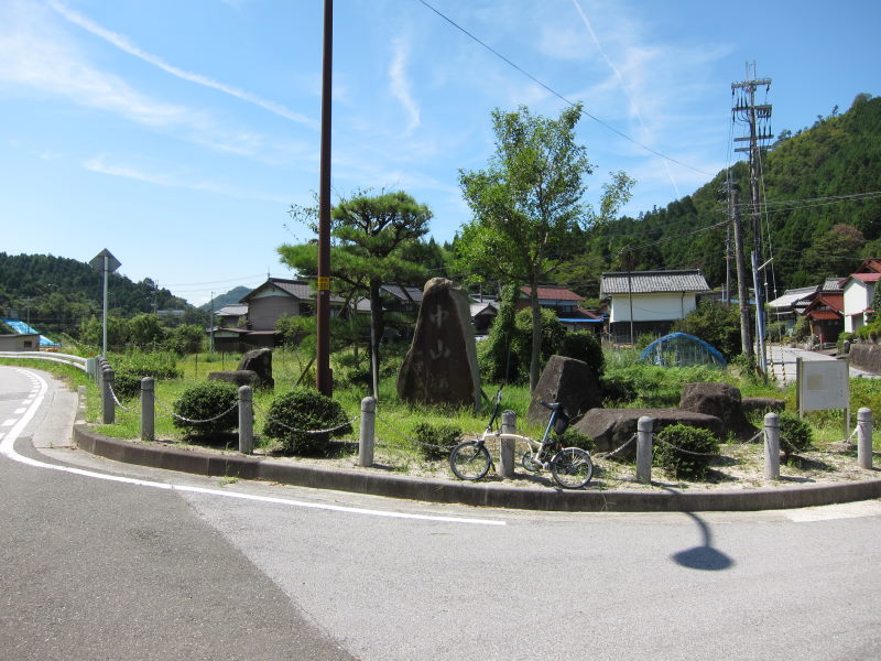 旧中山道をトレース、往時の雰囲気が色濃く残る愛知川～醒ヶ井ー2010夏・青春18切符5回目の旅②_e0138081_19511853.jpg