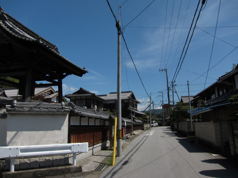 旧中山道をトレース、往時の雰囲気が色濃く残る愛知川～醒ヶ井ー2010夏・青春18切符5回目の旅②_e0138081_19515678.jpg