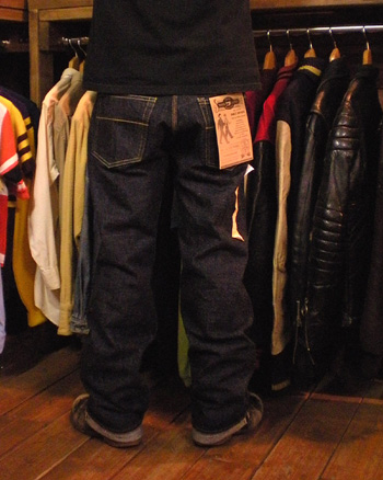 TROPHY CLOTHING【W KNEE STANDARD DIRT DENIM】¥23,000（¥24,150）_a0109830_13154731.jpg