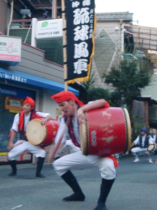 ■　エイサー祭り（道じゅねー）_f0238779_1642479.jpg