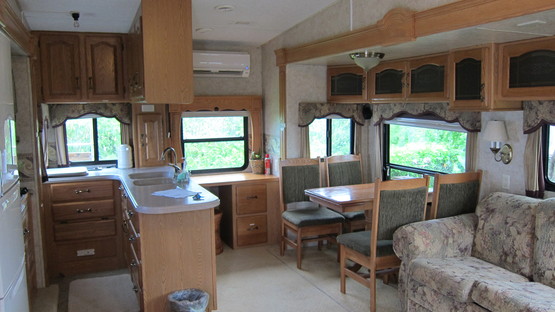 trailer house. _c0153966_21214748.jpg