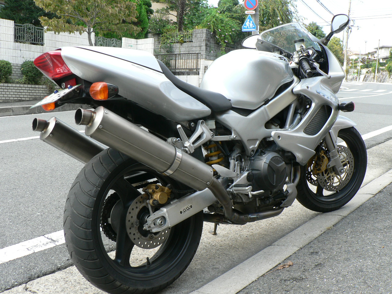 VTR1000F ファイヤーストーム_e0117786_23421778.jpg