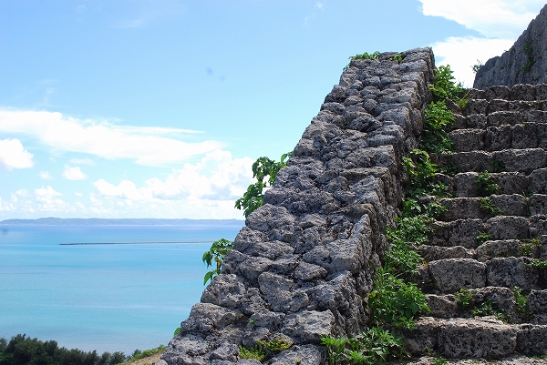 世界遺産 勝連城跡 (沖縄本島 中部・うるま市)*_d0089706_23593423.jpg