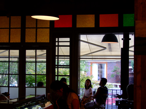 「韓国 三清洞(サムチョンドン) Slow Garden Coffee&Waffleのワッフルとパッピンス」_a0000029_11114929.jpg