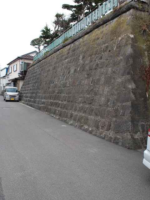 函館青柳町の蔵と洋館(函館坂のある町の風景)_f0142606_18164492.jpg