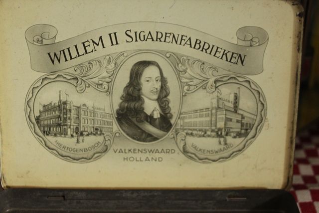 オランダのシガレットケース_d0148729_2154757.jpg