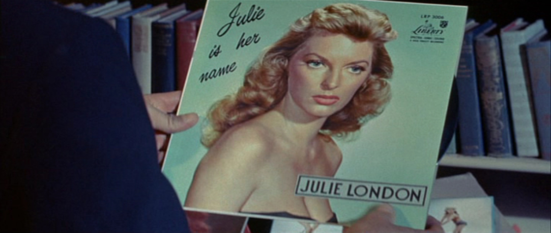ジュリー・ロンドン（Julie London）「女はそれを我慢できない（The Girl Can\'t Help It）」（1956年）_e0042361_23512245.jpg