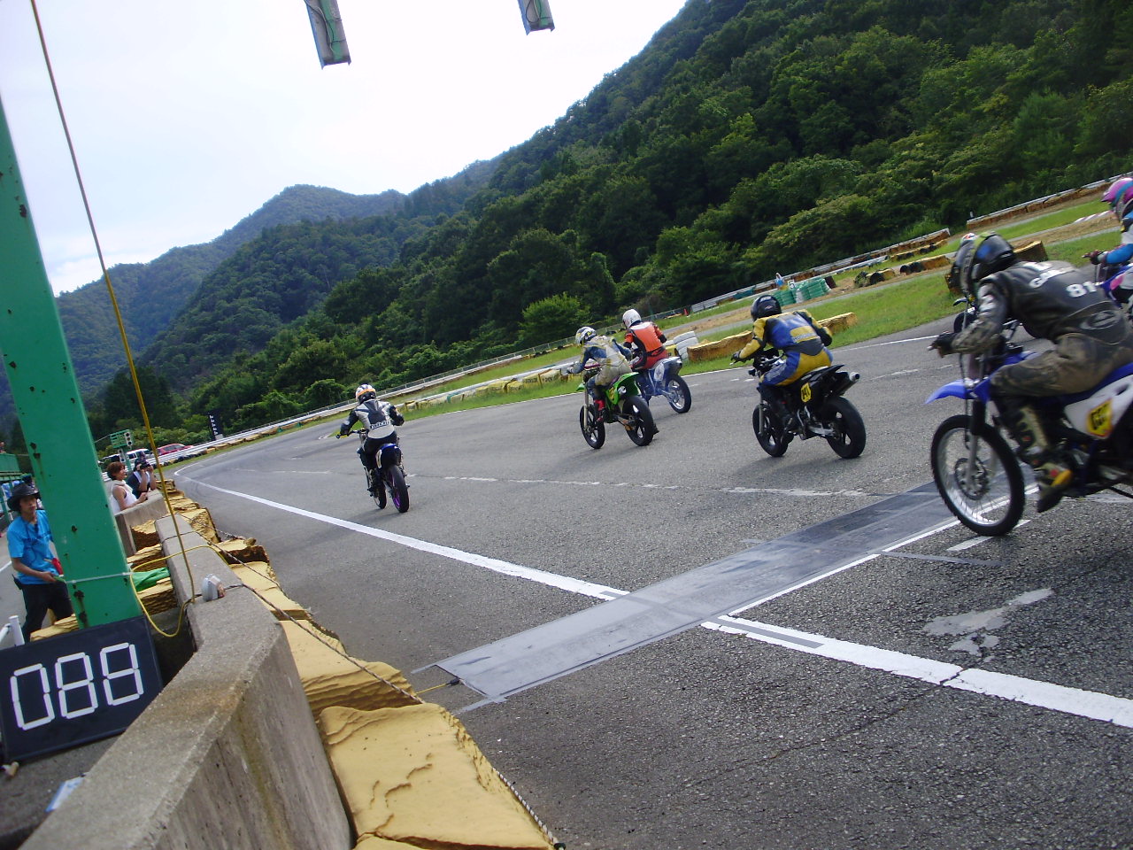 b0180367_10381.jpg