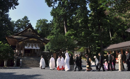 午後からは.因幡一宮（宇部神社）での結婚式と......._b0194185_203782.jpg